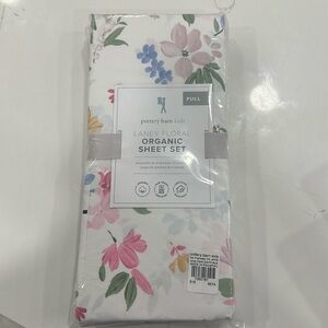 Pottery barn kids Laney floral organic crib sheet set